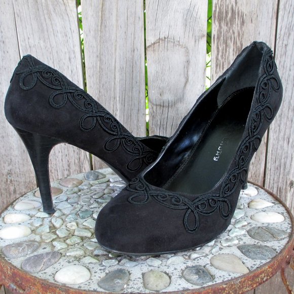 Chinese Laundry 8 Black Pumps Scroll Embroidered - Picture 1 of 13